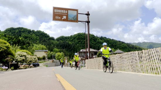 骑行.jpg 骑行.jpg