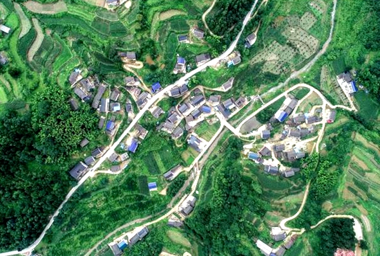 航拍下的石家峪村.jpeg 航拍下的石家峪村.jpeg