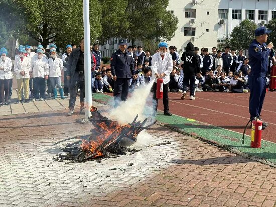 微信图片_20251023153349.jpg 微信图片_20251023153349.jpg