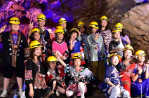 张家界黄龙洞景区：剧本研学“火力全开” 解锁夏日清凉新玩法