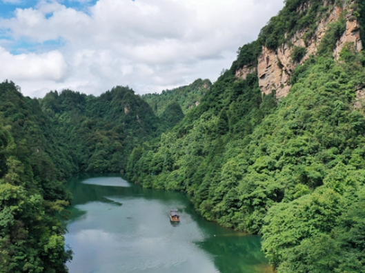 张家界武陵源：避暑消夏宝峰湖（组图）