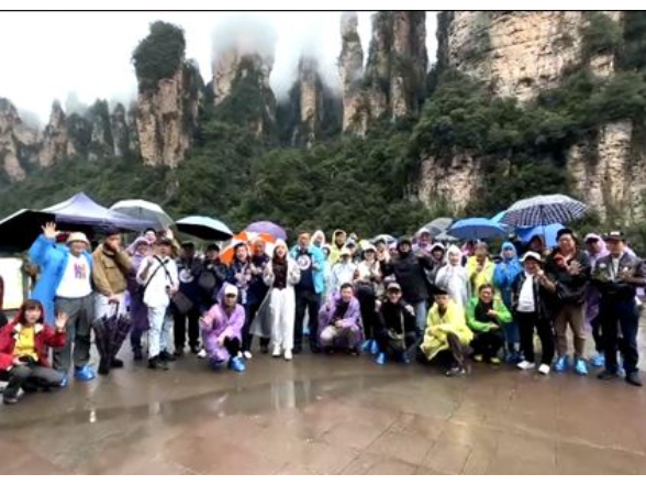 泰中友好车队探秘张家界武陵源   共庆中泰建交50周年