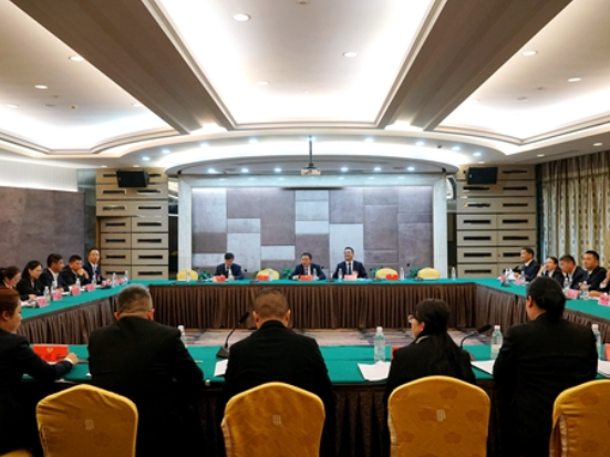 【两会时刻】政协委员开展分组讨论 共谋武陵源发展新篇