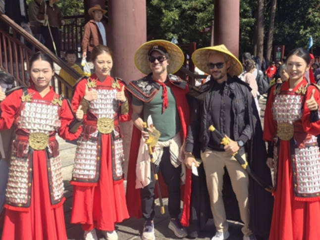 张家界武陵源：NPC互动圈粉 国庆假期好评如潮