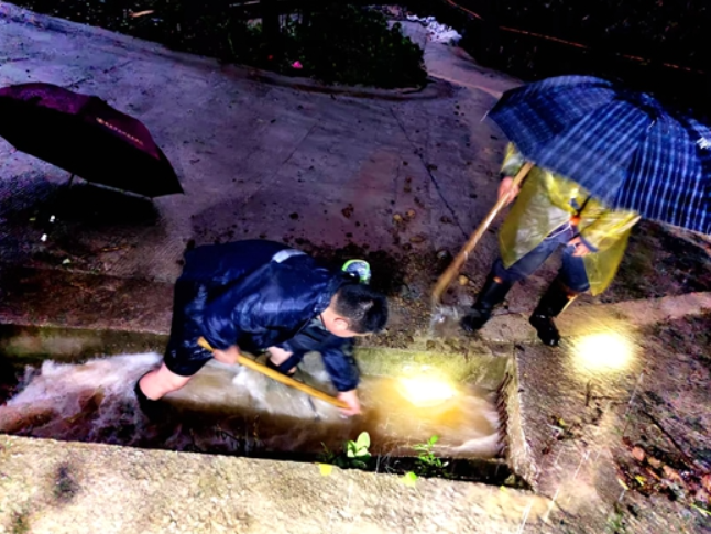 众志成城 共担风雨 武陵源区全力筑牢防汛“安全堤坝”