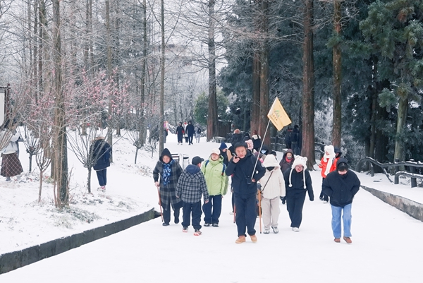 c951117bdaee67b4bed6bad1a73f1e23.jpg c951117bdaee67b4bed6bad1a73f1e23.jpg