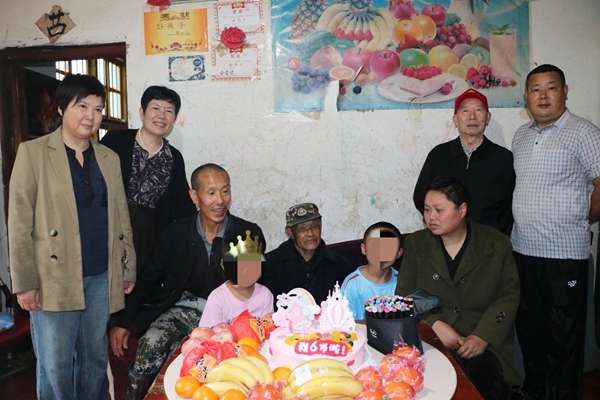 b6a7ea0447bf4cb3de77901a582ced18.jpg