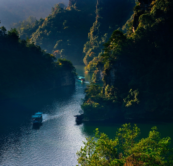 宝峰湖.jpg 宝峰湖.jpg