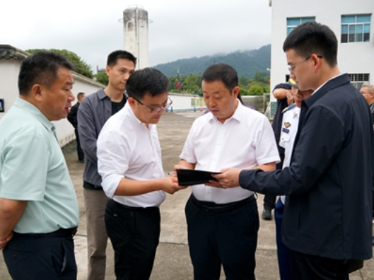 钟跃波督导检查假期旅游接待、生态环境保护和安全生产工作