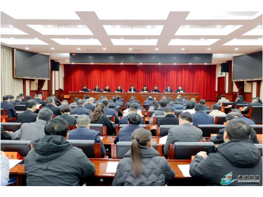 覃歇民主持召开2025年度全县党委（党组）书记抓基层党建工作述职评议会议