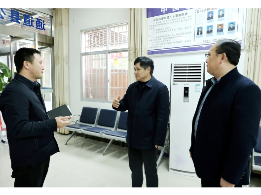 覃歇民深入部分县直单位走访调研