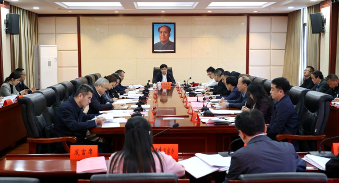 覃歇民主持召开县委统一战线工作领导小组全体会议暨履行统战工作职责述职会议