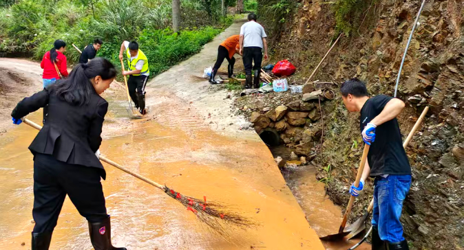 县城市管理事务中心：立足岗位 为民服务