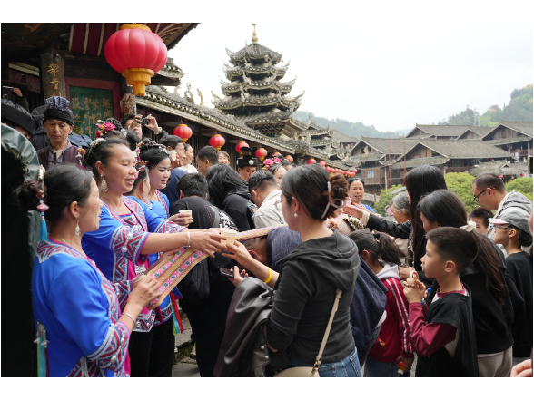 夯爆了！“五一”假期通道旅游持续升温