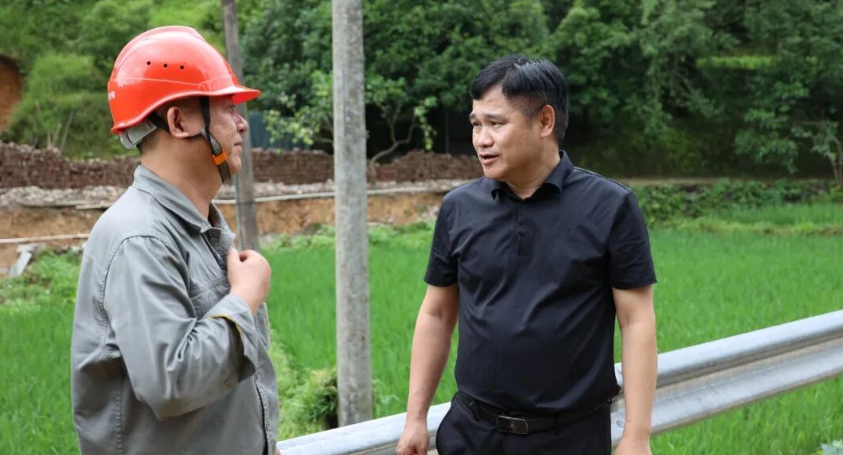 覃歇民：全力抢修保“三通”  坚决守护群众生命财产安全