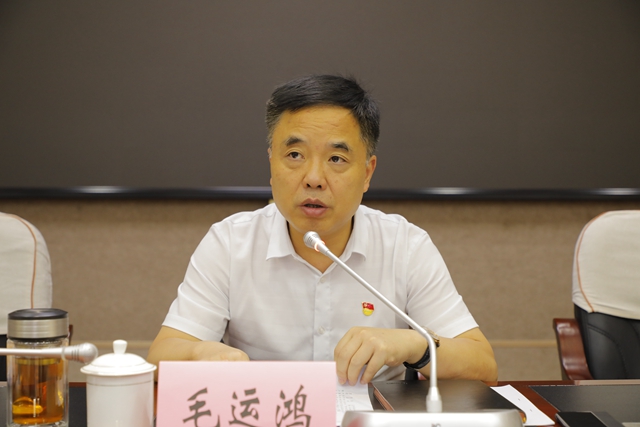 政法队伍整顿总结会议现场书记特写.JPG