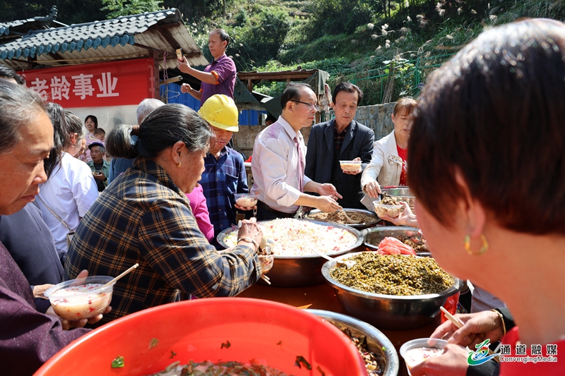 东环新村重阳节+(9).JPG