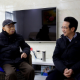 陈飞庭走访慰问离退休老干部