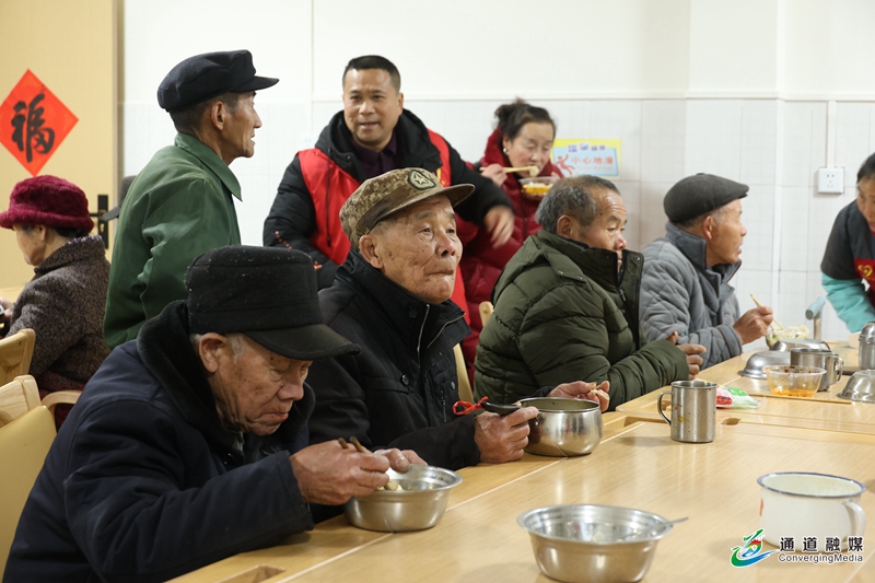 欢乐元宵节：志愿服务为老人幸福“加码”+(10).JPG