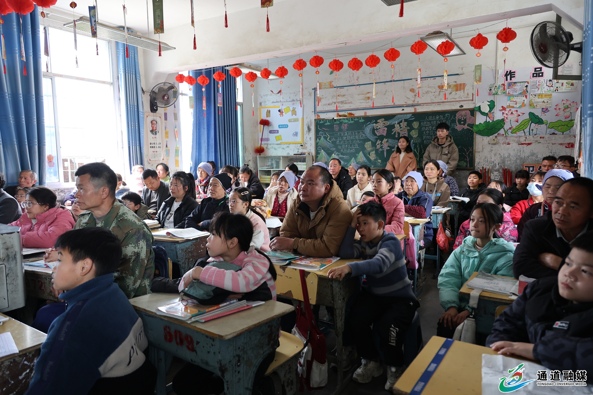 交通安全宣讲进课堂+寓教于乐话安全+(2).JPG