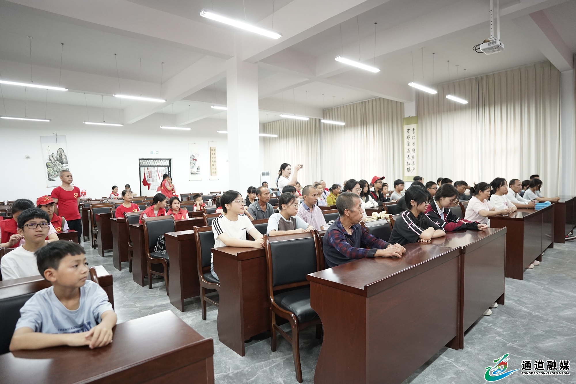 多方携手+助力困境学子逐梦前行+(1).JPG