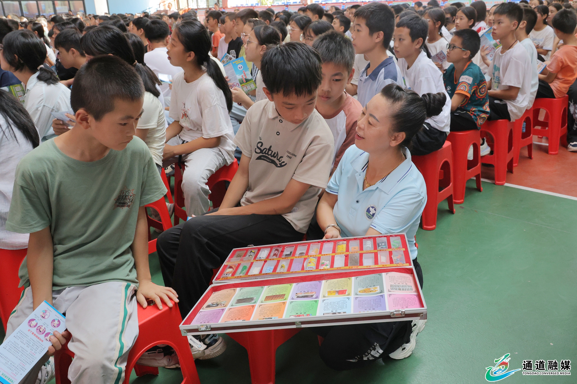 禁毒宣传进校园++筑牢校园“防毒墙”+(4).JPG