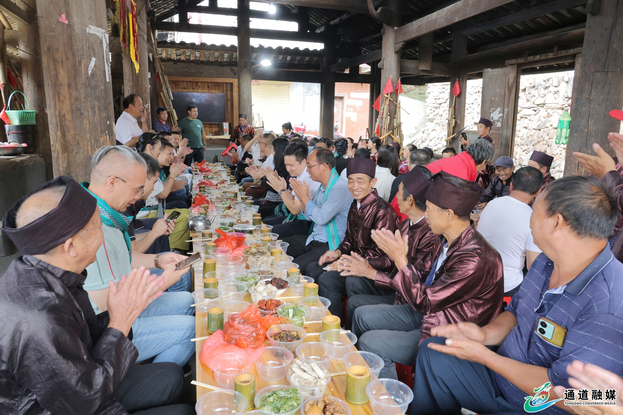 大高坪乡：“德高”苗寨爱心守护行动温暖启航，共筑民族团结新篇章（通讯员：吴家方）+(68).JPG