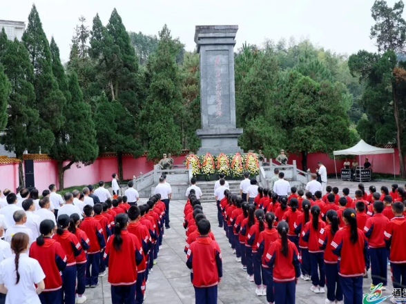 英烈精神永传承 我县举行9·30烈士纪念日活动