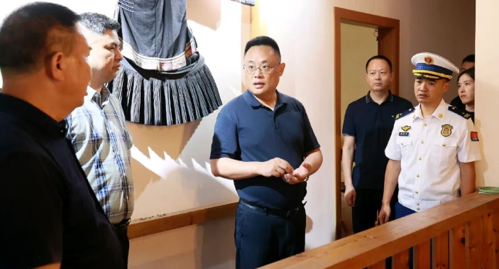 张克任督导检查国庆期间安全生产工作并慰问一线值守人员