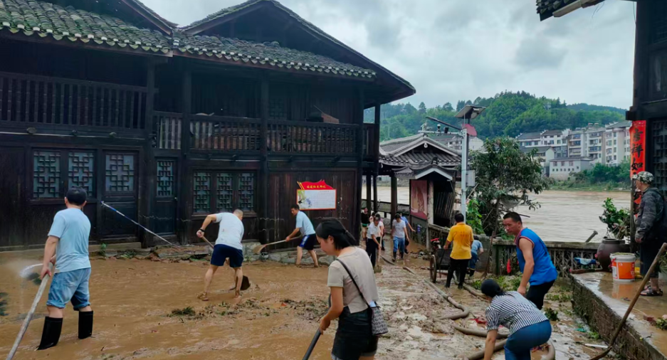 县溪镇：党旗高扬战洪峰 六措并举护民安