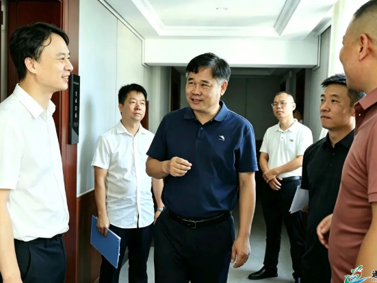覃歇民督导调研县第十四次党代会筹备工作、安全生产工作