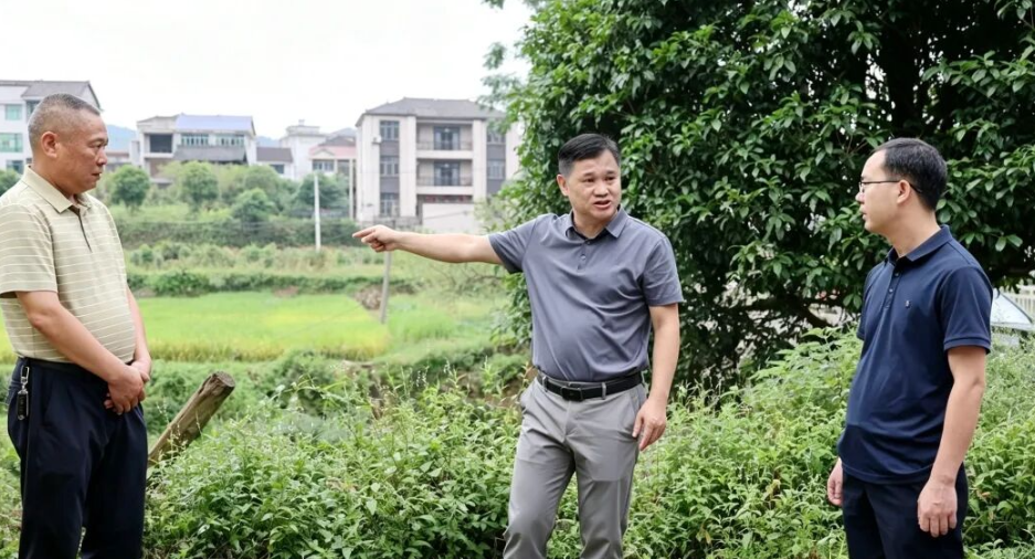 覃歇民调度S341通道县双江至独坡（牙屯堡至独坡段）公路项目建设工作