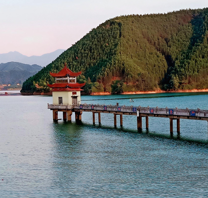 美哉！洋泉湖泊