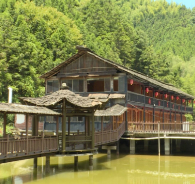 走向我们的小康生活丨旅游产业结硕果 村民端起“致富碗”