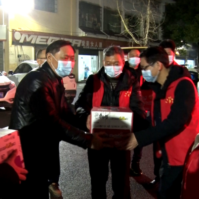 【视频】市领导走访慰问禁燃禁放一线工作人员、公安干警和城管执法人员