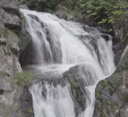 【视频】常宁：峡谷瀑布 流水潺潺