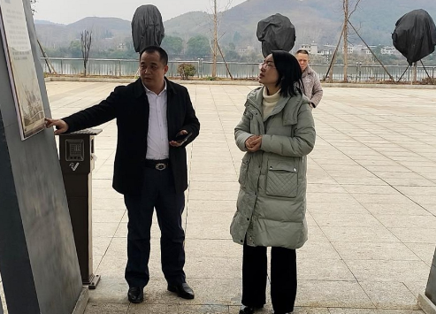 市领导到水口山工人运动纪念馆检查节前重点工作