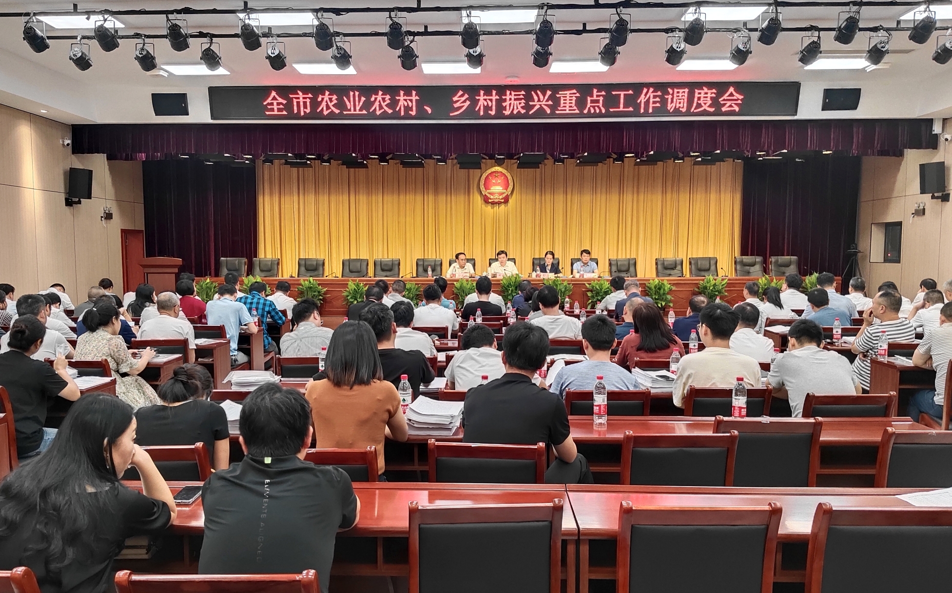 邹雄杰：以最强执行力推动“三农”各项重点工作达标创优.jpg