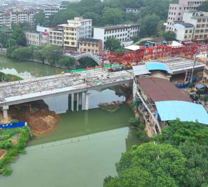 【视频】常宁大桥主体结构成功合龙,力争11月份实现全面通车!