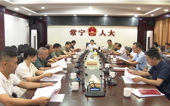 市人大常委会集中走访人大代表 王一花参加