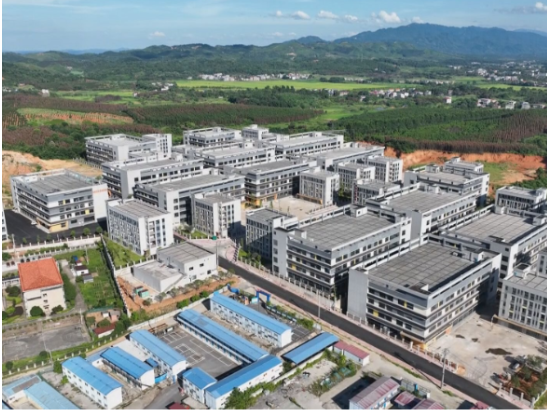 锚定“世界衣仓”！常宁牛仔服饰集群晋级省级方阵