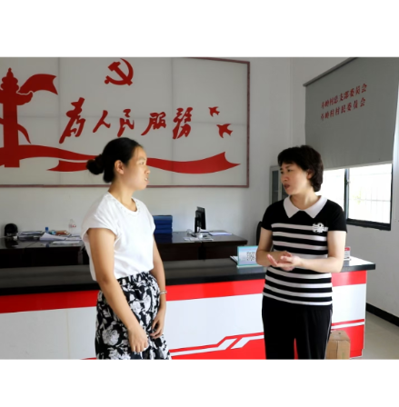 邓艳红“四不两直”调研督导秸秆综合利用与焚烧管控工作