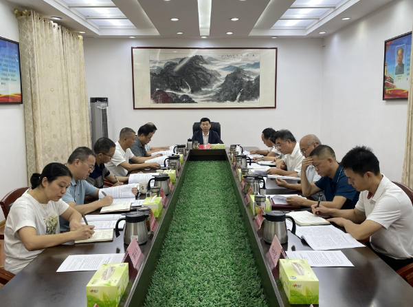 【视频】政协常宁市第十一届委员会第五十次主席会议召开   段鸣主持