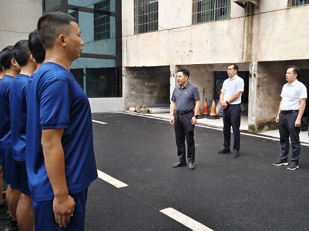 【视频】罗卫华看望慰问一线工作人员 调研安全生产工作