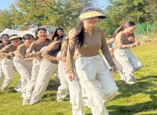 常宁市第三幼儿园:凝心聚力赴秋约 砥砺前行育新人