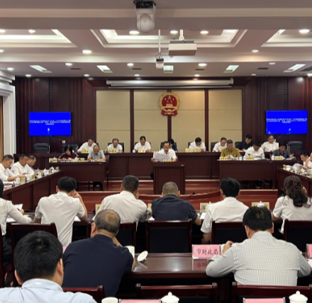 市十八届人大常委会举行第五十二次会议