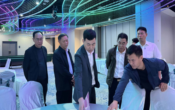 段鸣检查政协常宁市第十二届委员会第一次会议筹备工作