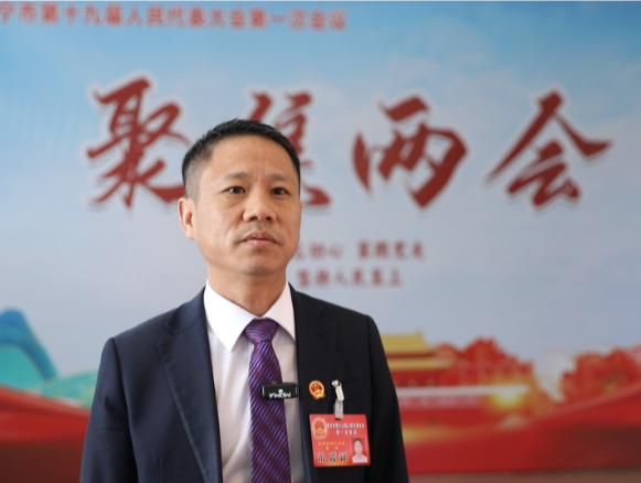 【视频】人大代表分团审议人大常委会工作报告和“两院”工作报告