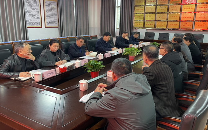 【视频】段鸣到常宁八中调研教育相关工作