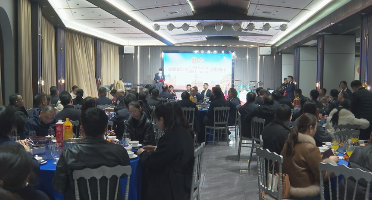 【视频】罗卫华看望出席市政协十一届六次会议的政协委员 邓艳红参加